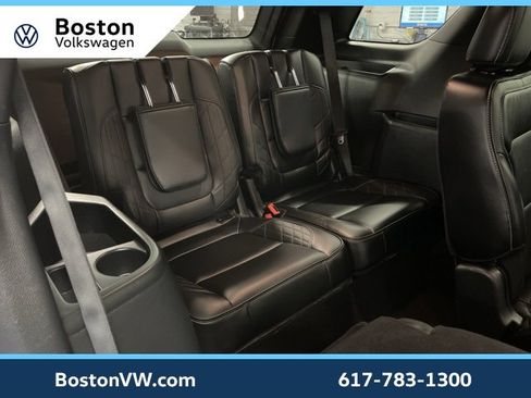 Used 2019 Ford Explorer Platinum image 13