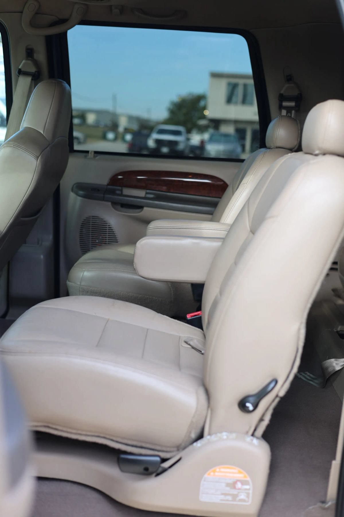 Used 2002 Ford Excursion Limited AWD/4WD image 23