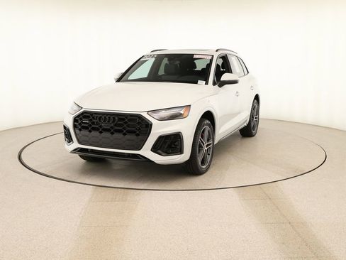 Certified 2025 Audi Q5 e Premium Plus w/ Premium Plus Package image 12