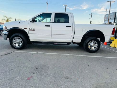 Used 2018 RAM 2500 Tradesman w/ Chrome Appearance Group image 8
