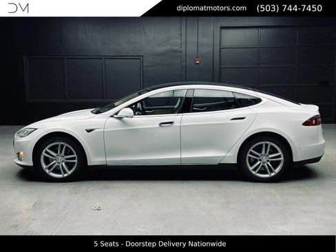 Used 2014 Tesla Model S 85 RWD image 4