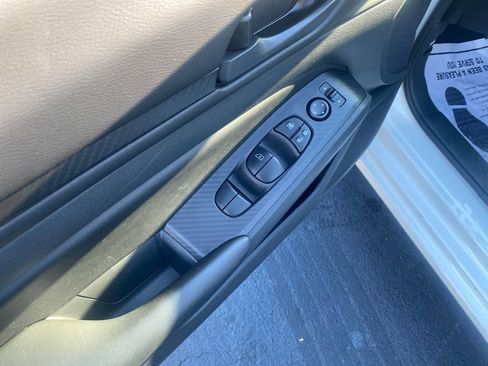 Used 2023 Nissan Altima 2.5 S image 11