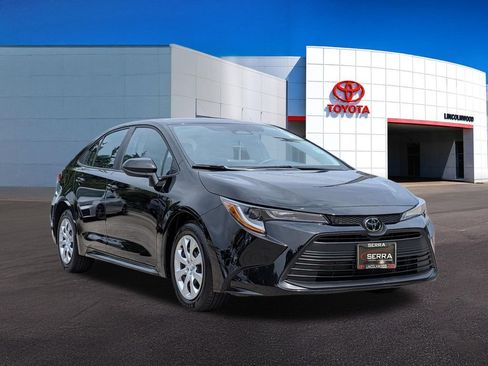 Used 2026 Toyota Corolla LE FWD image 6