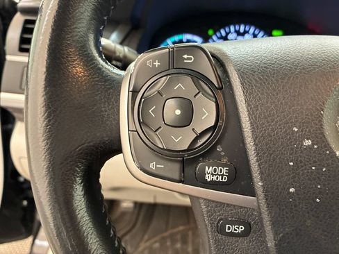 Used 2012 Toyota Camry XLE w/ Leather Pkg FWD image 19