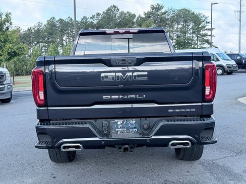 Used 2022 GMC Sierra 1500 Denali Ultimate AWD/4WD image 8