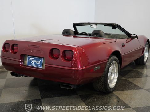 Used 1995 Chevrolet Corvette Convertible RWD image 12