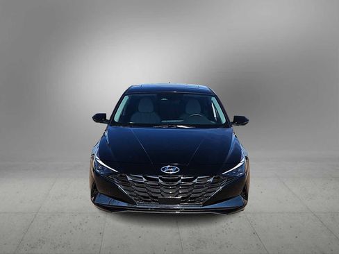 Certified 2022 Hyundai Elantra Limited w/ Cargo Package image 3