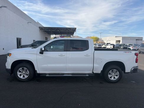 Used 2024 Chevrolet Silverado 1500 LT w/ Convenience Package II AWD/4WD image 2