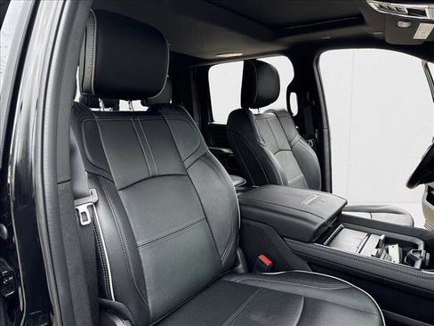 Used 2024 RAM 2500 Limited image 12