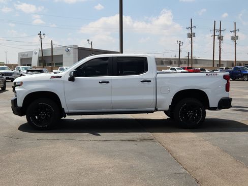 Used 2022 Chevrolet Silverado 1500 LT Trail Boss w/ Safety Package AWD/4WD image 2