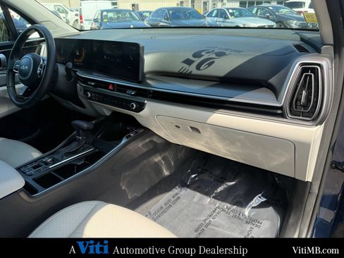 Used 2025 Kia Sorento S FWD image 28