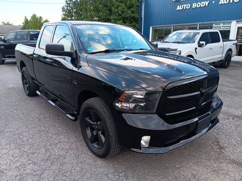 Used 2016 RAM 1500 Express w/ Black Ram 1500 Express Group AWD/4WD image 7