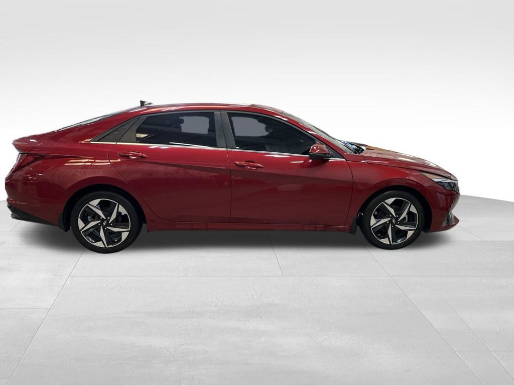 Used 2023 Hyundai Elantra Limited FWD image 6