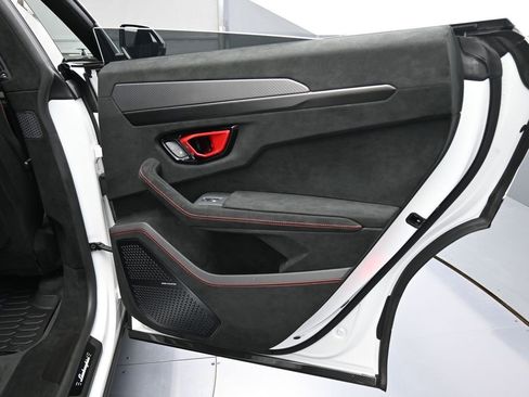 Used 2023 Lamborghini Urus Performante image 27