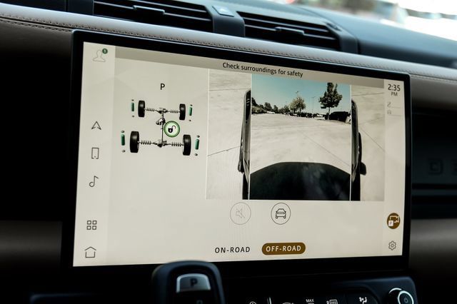 New 2026 Land Rover Defender 110 X-Dynamic SE AWD/4WD image 31