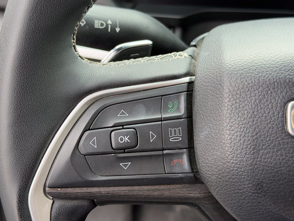 Used 2024 Jeep Grand Cherokee L Limited w/ Luxury Tech Group II RWD image 17