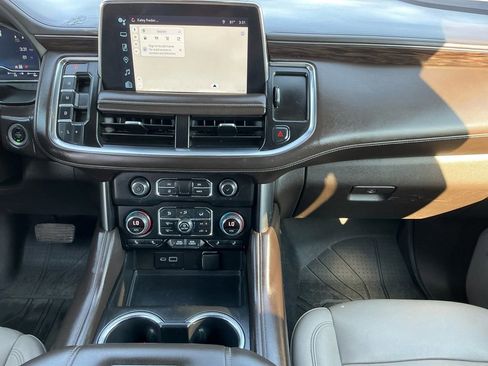 Used 2022 Chevrolet Tahoe Z71 w/ Luxury Package image 20