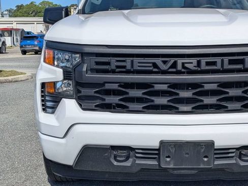 Used 2022 Chevrolet Silverado 1500 Custom RWD image 9