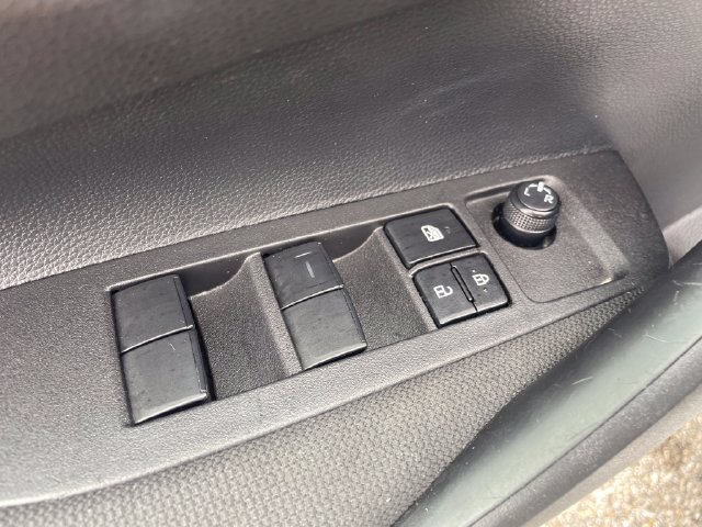 Used 2025 Toyota Corolla LE FWD image 10