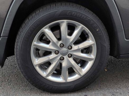 Used 2016 Jeep Cherokee Limited image 14