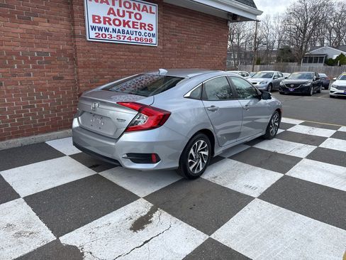 Used 2017 Honda Civic EX image 3