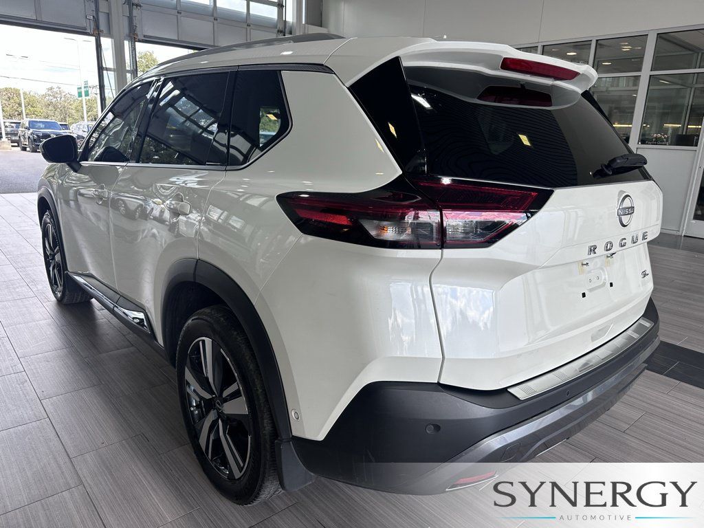Used 2023 Nissan Rogue SL w/ SL Premium Package FWD image 12