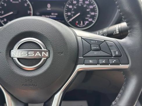 Used 2025 Nissan Sentra SV w/ All-Weather Package FWD image 22