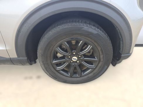 Used 2021 Ford Explorer 2WD image 10