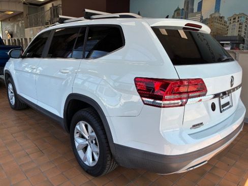Used 2018 Volkswagen Atlas Launch Edition FWD image 6