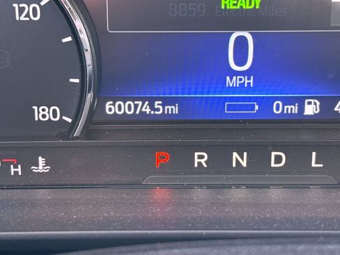 Used 2022 Ford Escape SE w/ Convenience Package FWD image 22