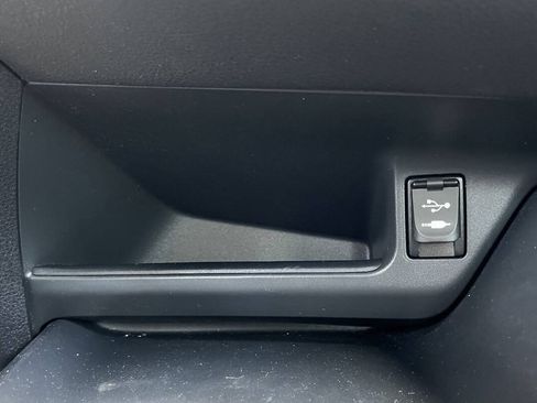 Used 2019 Toyota C-HR LE FWD image 24