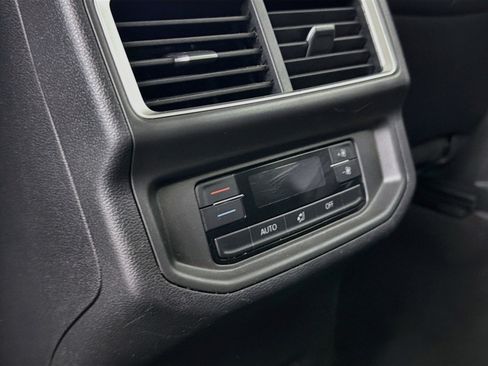Used 2024 Volkswagen Atlas SE AWD/4WD image 27