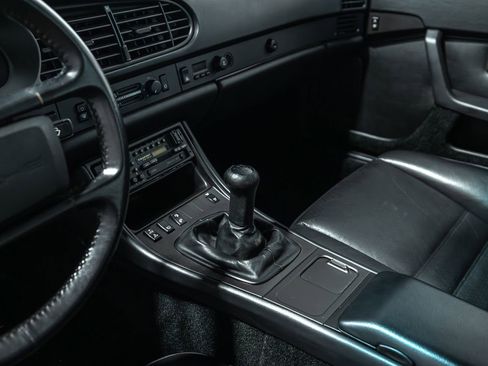 Used 1986 Porsche 944 Turbo image 50