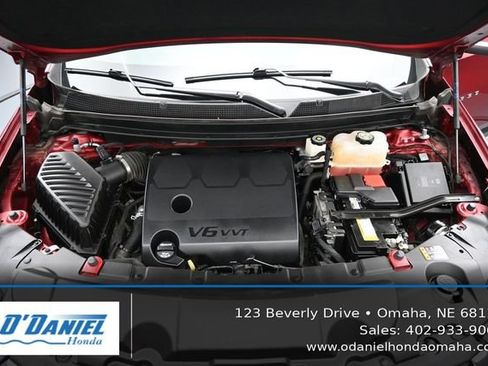 Used 2022 Chevrolet Traverse LT w/ LT Premium Package AWD/4WD image 48