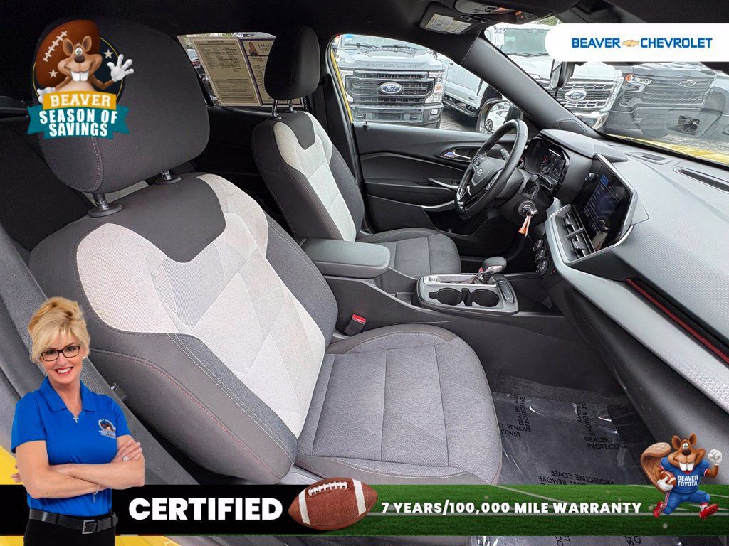 Used 2024 Chevrolet Trax RS w/ Driver Confidence Package FWD image 27