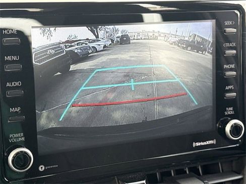 Used 2022 Toyota Corolla LE image 17