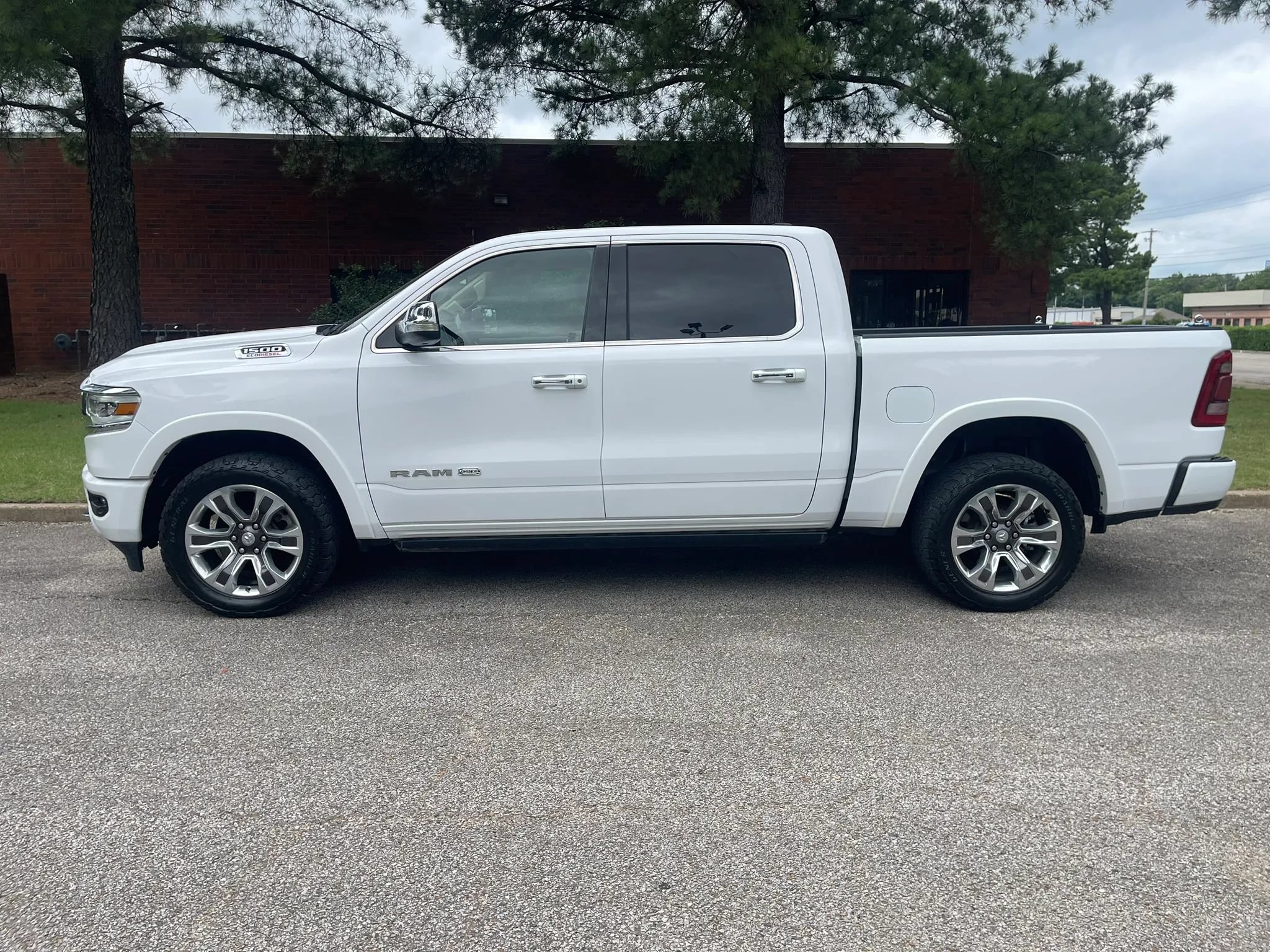 Used 2020 RAM 1500 Limited AWD/4WD image 2