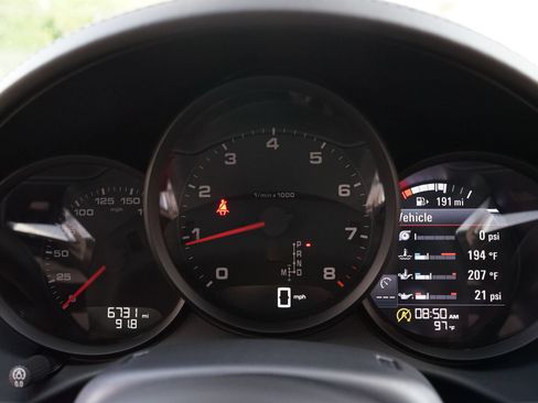 Used 2024 Porsche 718 Cayman RWD image 6