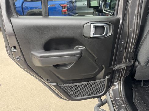 Used 2024 Jeep Wrangler Sport S image 14