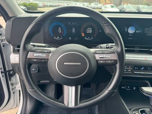 Used 2024 Hyundai Kona SEL AWD/4WD image 24