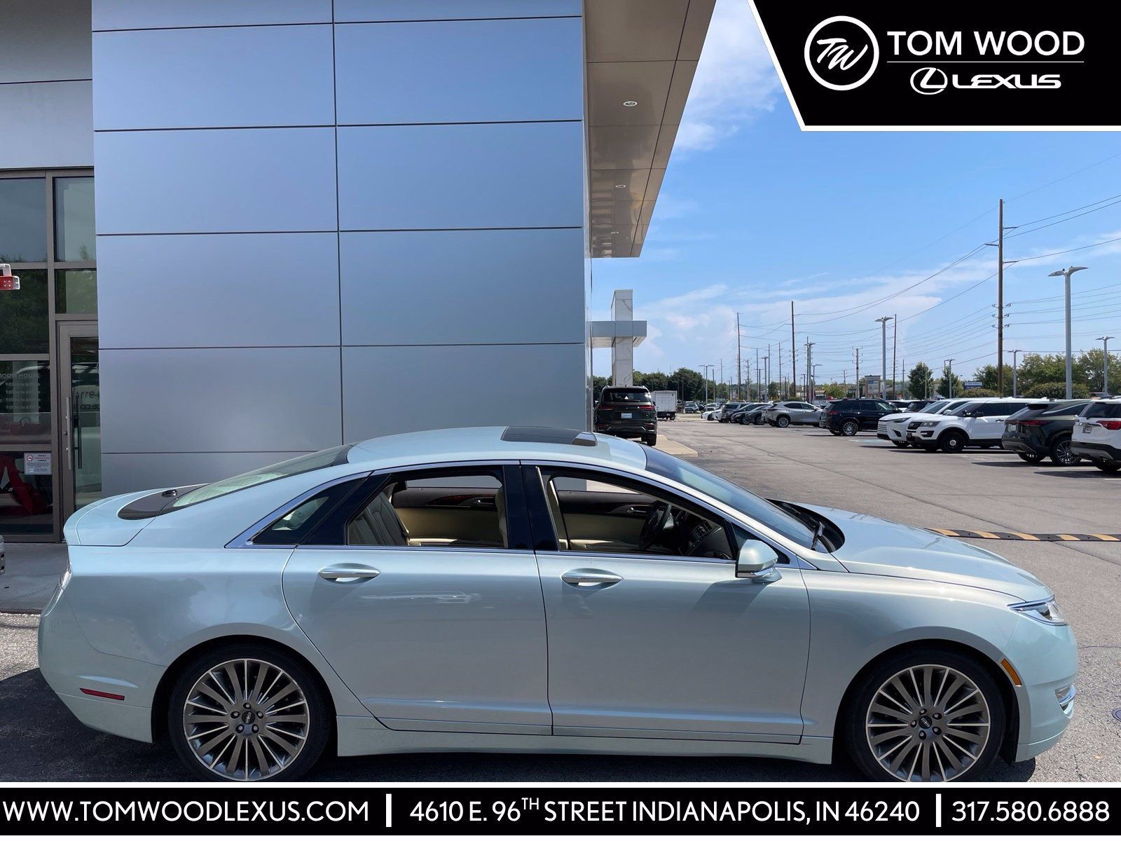 Used 2013 Lincoln MKZ Hybrid FWD image 1