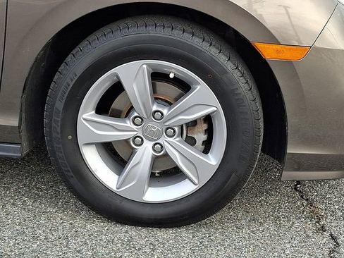 Used 2019 Honda Odyssey EX image 8