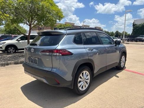 Used 2026 Toyota Corolla Cross LE FWD image 5