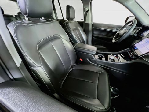 Used 2023 Jeep Grand Cherokee Limited AWD/4WD image 28