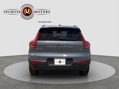 Used 2023 Volvo XC40 B5 Plus w/ Climate Package AWD/4WD image 19