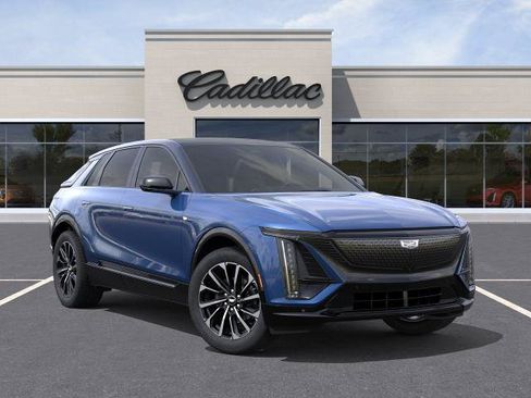 New 2026 Cadillac Lyriq Sport RWD image 31