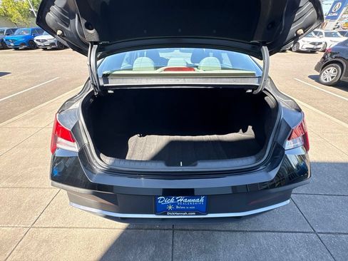 Used 2024 Hyundai Elantra SEL FWD image 27