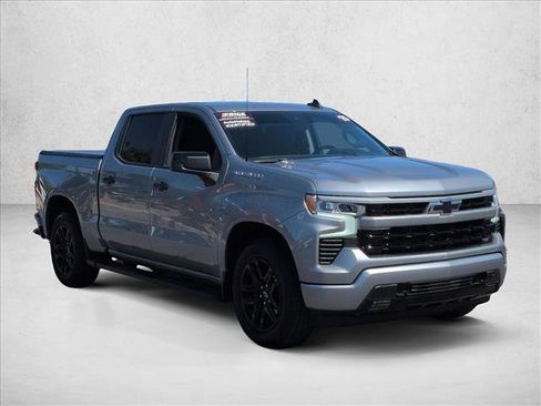 Used 2025 Chevrolet Silverado 1500 RST w/ Convenience Package II RWD image 2