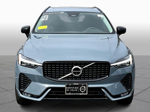 Used 2024 Volvo XC60 B5 Plus w/ Climate Package image 4