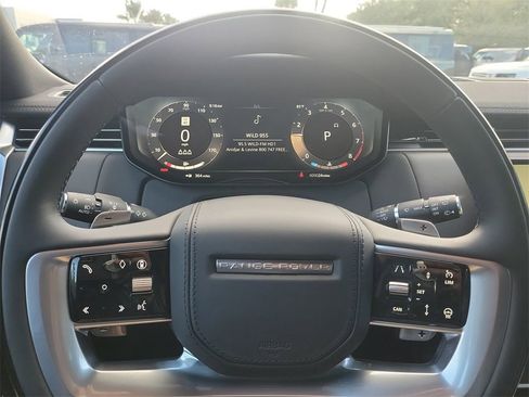 New 2025 Land Rover Range Rover SE image 29